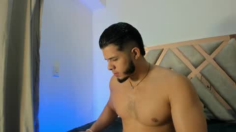  T A U R U S  online show from 04.05.26