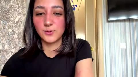 Snapshot of tawnyamartinek chatting on 05.19.26 Riza online show from 05.19.26