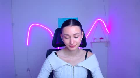 Snapshot of tayavibe chatting on 05.12.26 Taya online show from 05.12.26