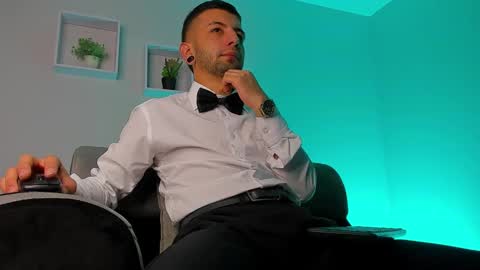 Snapshot of tayer_bennet chatting on 09.24.25 tayer_bennet online show from 09.24.25