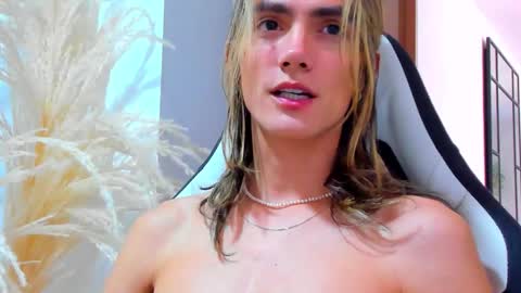 tayler_swift1 online show from 10.13.25