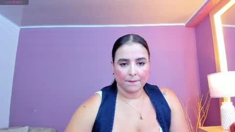Snapshot of taylor_bennet chatting on 06.26.26 Taylor Bennet online show from 06.26.26