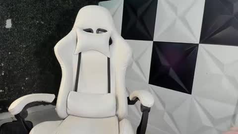 Taylor online show from 02.25.26