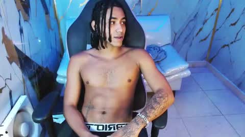 Snapshot of taylor_bigdick18 chatting on 03.12.26 Taylor online show from 03.12.26