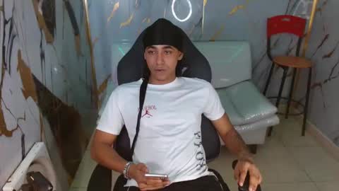 Snapshot of taylor_bigdick18 chatting on 03.27.26 Taylor online show from 03.27.26