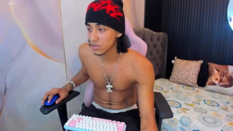 Snapshot of taylor_bigdick18 chatting on 04.16.26 Taylor online show from 04.16.26