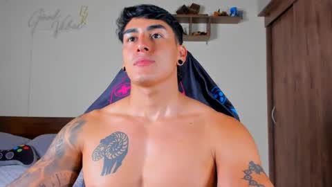 Snapshot of taylor_mclane1 chatting on 11.19.25 taylor_mclane1 online show from 11.19.25