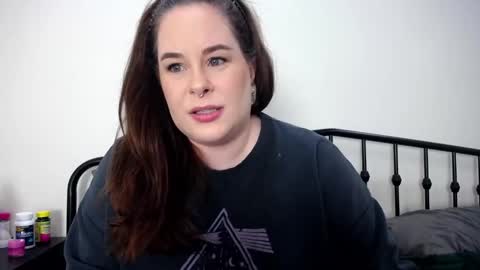 Taylor Michaels online show from 09.30.25