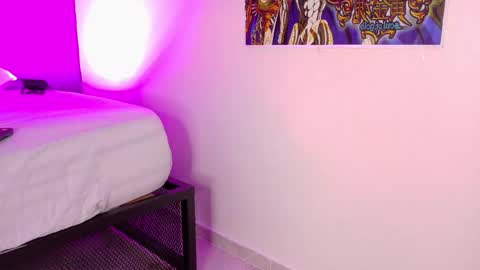 TAYLOR  online show from 12.21.25