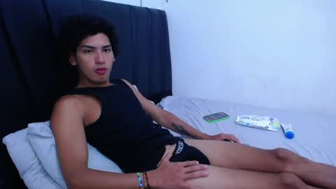 Tayron online show from 02.14.25