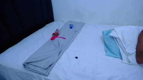 Tayron online show from 02.27.25