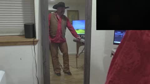 Snapshot of tc_fireman chatting on 10.09.25 tc_fireman online show from 10.09.25