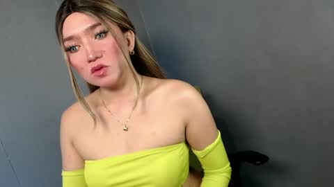 ellaine online show from 01.04.25