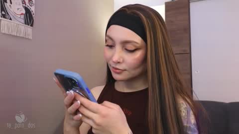 Snapshot of te_para_dos chatting on 10.09.25 Leo and Luna online show from 10.09.25