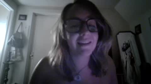 Snapshot of teacup2204 chatting on 08.01.26 Sera online show from 08.01.26