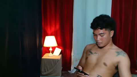 Snapshot of teahyun_yeongsu chatting on 11.19.25 teahyun_yeongsu online show from 11.19.25