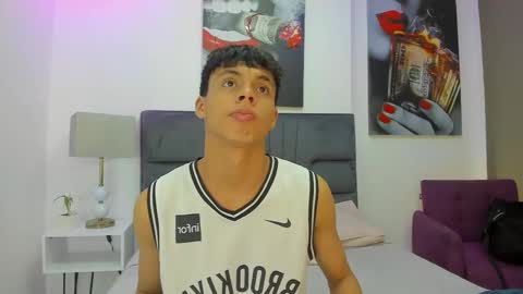 Team Twinks online show from 11.03.25