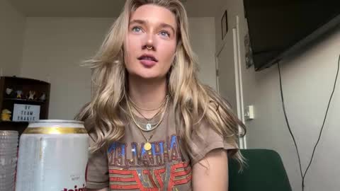 Snapshot of teamtragic chatting on 09.15.25 Katy online show from 09.15.25