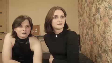 Snapshot of tearjuly chatting on 06.11.26 July online show from 06.11.26