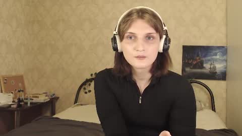 Snapshot of tearjuly chatting on 07.17.26 July online show from 07.17.26