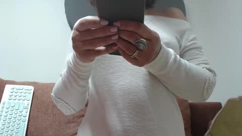 Snapshot of teasexpert4444 chatting on 09.11.25 ALICIA--- online show from 09.11.25