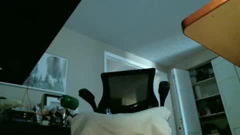Snapshot of techloot chatting on 04.12.26 techloot online show from 04.12.26