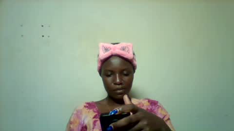 Snapshot of tee_kaicy chatting on 01.19.25 kaicy online show from 01.19.25