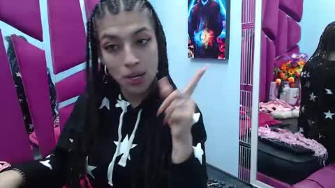 Snapshot of teeennaugthy18 chatting on 12.29.24 Tayloor online show from 12.29.24