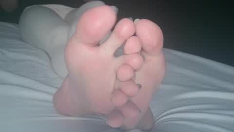 Viv West online show from 01.16.25