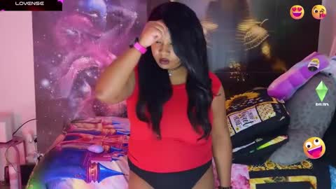 Snapshot of temptressbeauty24 chatting on 02.04.25 Gaia online show from 02.04.25