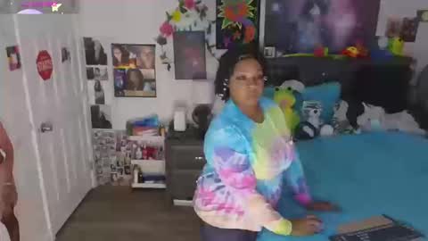 Snapshot of temptressbeauty24 chatting on 10.14.25 Gaia online show from 10.14.25