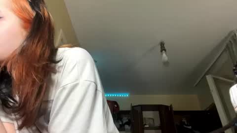 Snapshot of teneshavegar chatting on 06.20.26 Alice online show from 06.20.26
