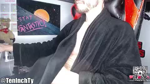 Snapshot of teninchty chatting on 11.02.25 Ty online show from 11.02.25