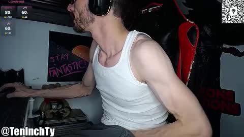 Snapshot of teninchty chatting on 11.04.25 Ty online show from 11.04.25