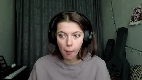 Anny Simpson online show from 02.05.26