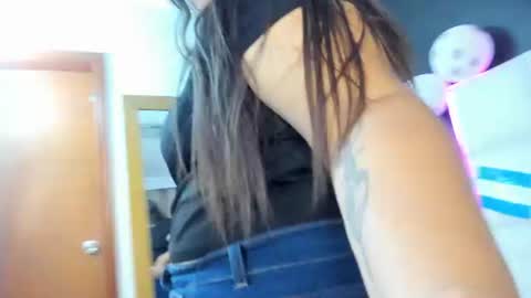 Snapshot of tessa_sinclaire chatting on 06.26.26 TERESA online show from 06.26.26