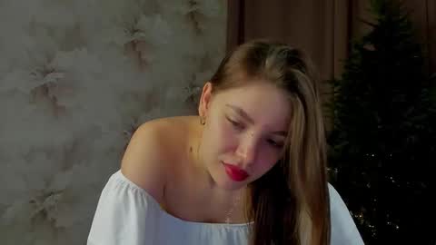 Snapshot of tessadavidson chatting on 12.16.25 Tessa online show from 12.16.25