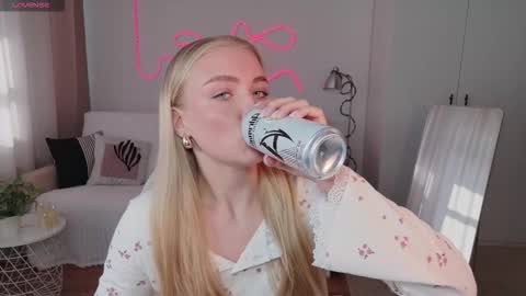 TessaHamilton online show from 03.15.26