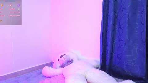 Snapshot of tessawhisnton chatting on 01.28.25 Tessy online show from 01.28.25