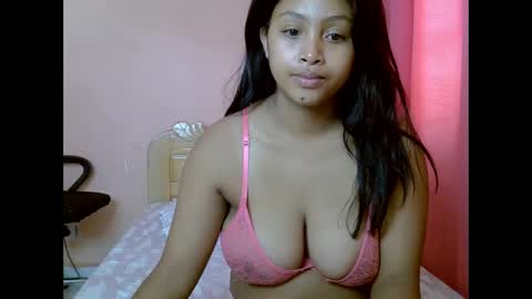 Snapshot of tessmia chatting on 02.04.26 tessmia online show from 02.04.26