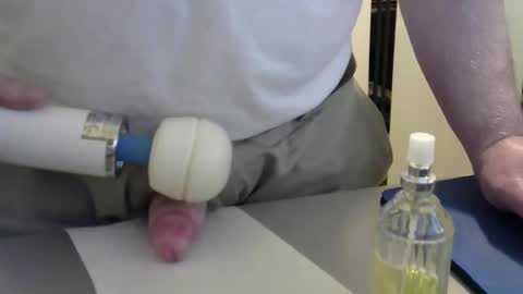 Snapshot of testechat chatting on 12.27.24 Test the Chat online show from 12.27.24