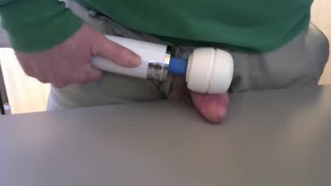 Snapshot of testechat chatting on 12.05.25 Test the Chat online show from 12.05.25