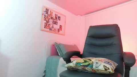 Snapshot of texas_curvykitten chatting on 03.01.26 texas_curvykitten online show from 03.01.26