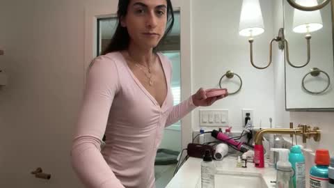 Snapshot of tgirltoesx chatting on 06.06.26 babygirlmami online show from 06.06.26