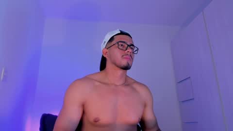 Snapshot of thadeo_king chatting on 04.10.26 thadeo_king online show from 04.10.26