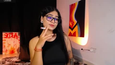 Snapshot of thalia_066 chatting on 10.20.25 thalia online show from 10.20.25