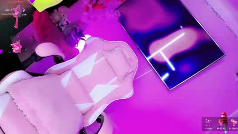 Snapshot of thalia_gil21 chatting on 02.20.26 Thalia Girl online show from 02.20.26