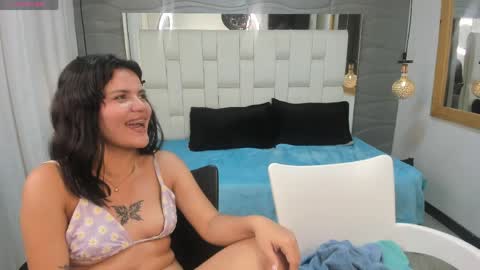 Snapshot of thalia_veyra chatting on 04.11.26 Thalia Veyra online show from 04.11.26