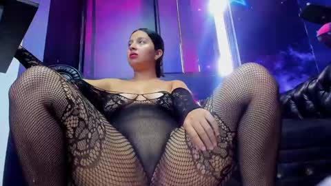 Snapshot of thaliaa_bdsm chatting on 09.30.25 Thalia online show from 09.30.25