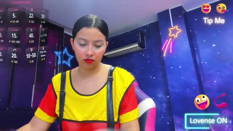 Snapshot of thaliaa_bdsm chatting on 10.18.25 Thalia online show from 10.18.25